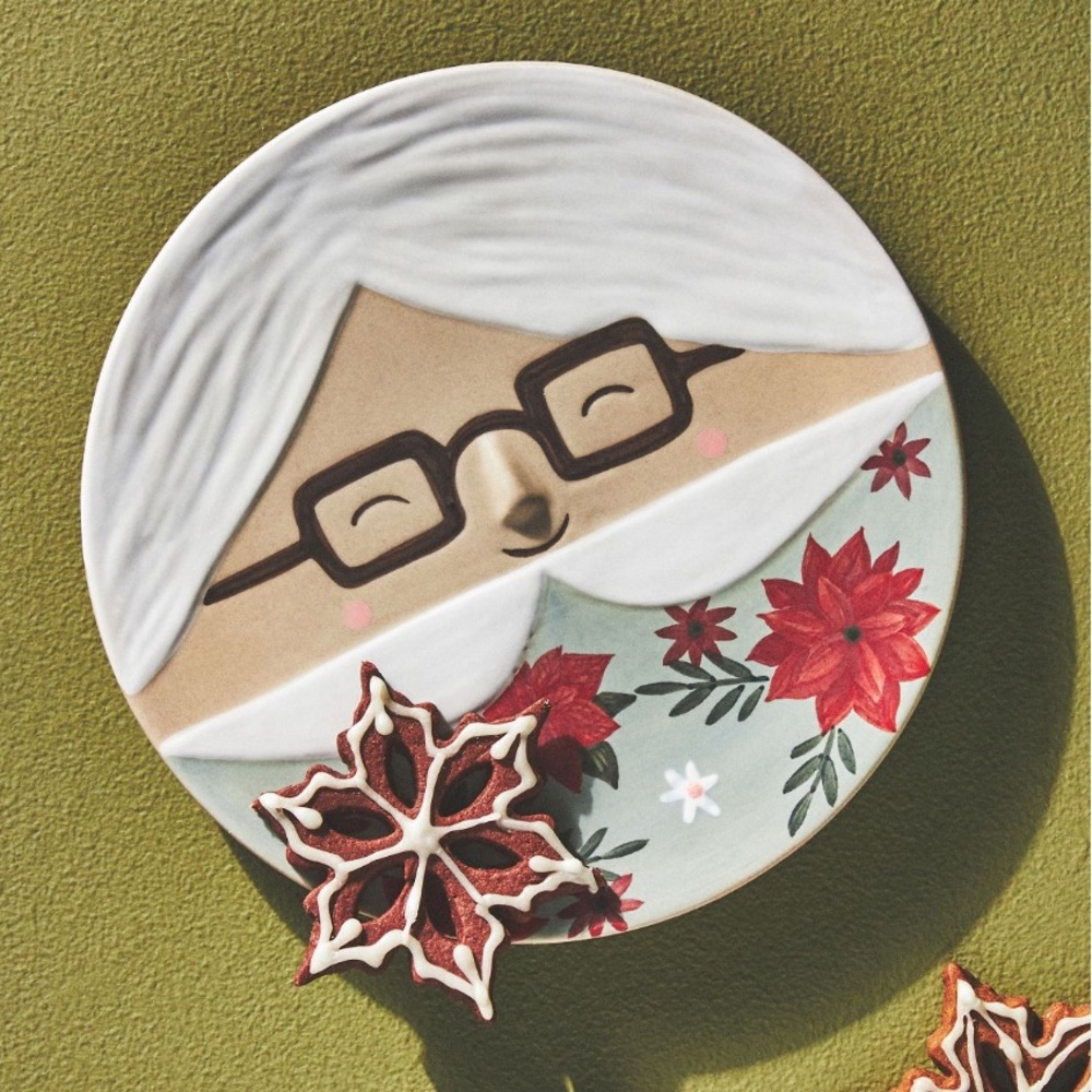 Fotini Tikkou Mrs‎ Claus plate